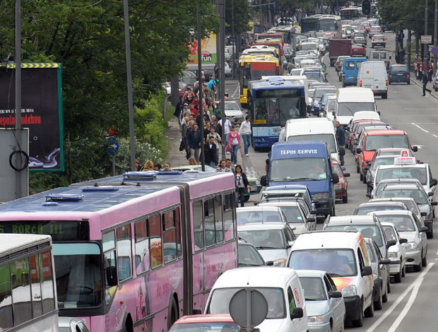 Бомба блокирала престоницу
